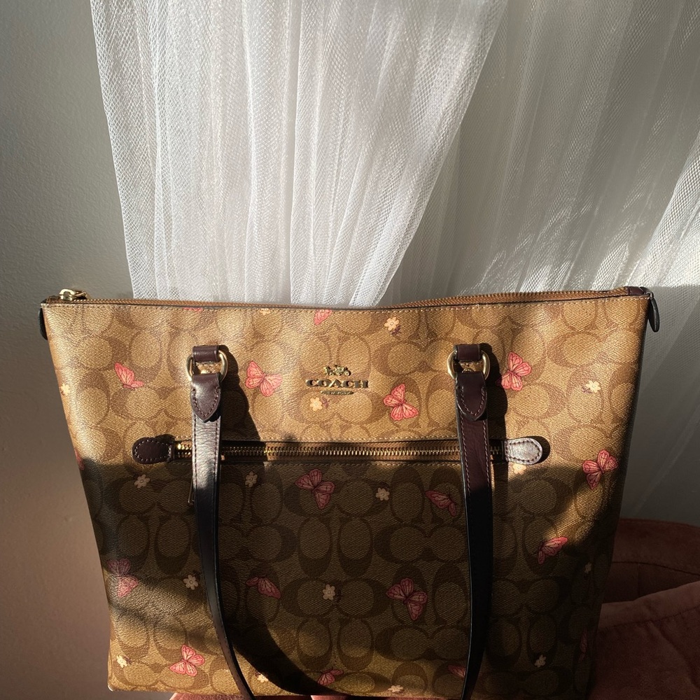 Coach Tan and Pink Women's Tote Bag - Picture 2 of 5